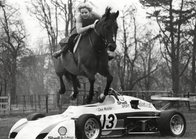 Ann Moore leaps over her FF2000 car on Psalm